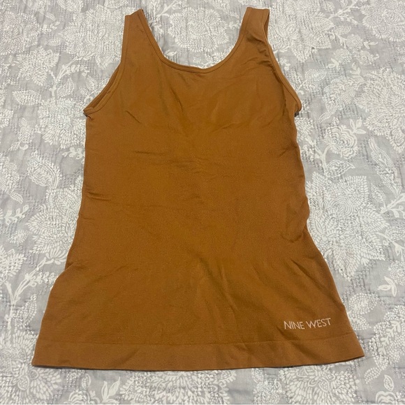 Nine West Shape wear Top Womens Médium Size Stretch, Color Coffee - Picture 1 of 8